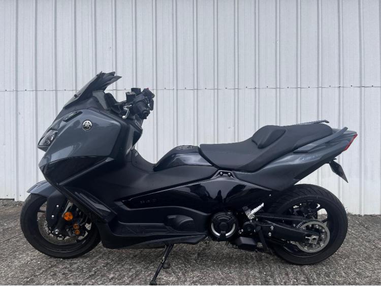 YAMAHA XP T-MAX 560 TECH MAX