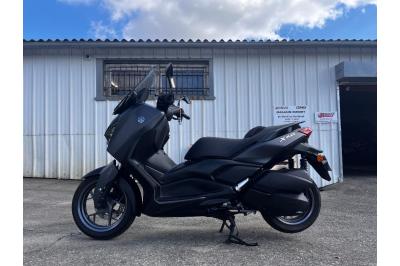 YAMAHA XMAX 300